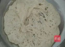 Illustration of making soft black sesame cake 2