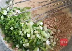 Illustration of how to make egg pancakes 5