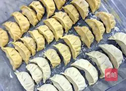 Illustration of how to make gold and silver dumplings 11