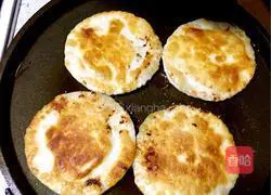 Illustration of how to make dumpling skin pie 6