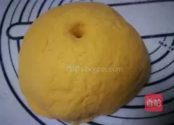 Illustration of how to make goldfish steamed buns 7