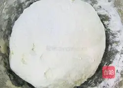 Illustration of how to make steamed dumplings with seaweed stuffing 1