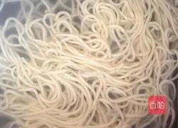 Illustration of how to make tomato and egg fried noodles 2