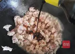 Illustration of braised pork ribs with rice 9