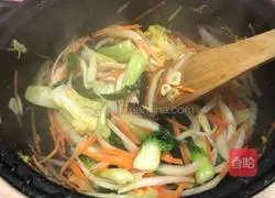Illustration of how to make fried rice noodles 18