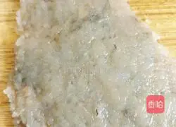 Illustration of how to make golden shrimp cakes 1