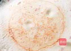 Illustration of how to make sausage and egg pancakes 11