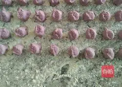 Illustration of how to make purple sweet potato, pork and green onion dumplings (purple sweet potato skin) 3