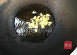 Illustration of how to make shredded potato pancakes 10