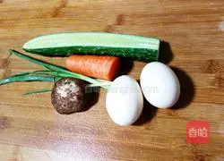 Illustration of how to make colorful fried rice 1