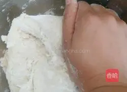 Illustration of how to make dumpling skins 4