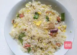 Illustration of how to make snow peas, ham and egg fried rice 10