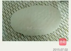 Illustration of how to make steamed buns stuffed with jelly and chives 4