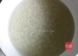 Illustration of making glutinous rice and shrimp siomai 2