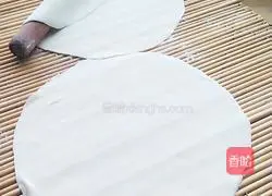 Illustration of how to make chive egg pancake 4