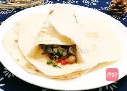 Illustration of how to make single-bread rolls with wild garlic 12