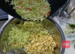 Illustration of how to make zucchini and egg dumplings 14