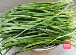 Illustration of how to make dumplings (chives and eggs stuffing) 1