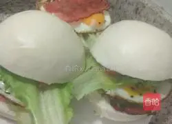 Illustration of how to make steamed bun burger 6