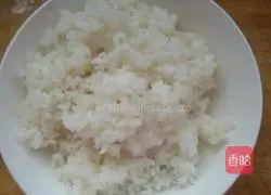 Illustration of how to make fried rice with shrimps 1