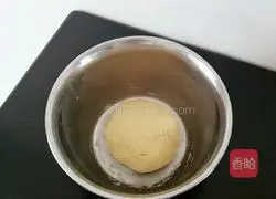 Illustration of how to make milk-flavored egg dough coconut pancake 4