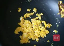 Illustration of how to make lard fried rice 5