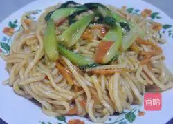 Vegetable Fried Noodles Recipe Illustration 7