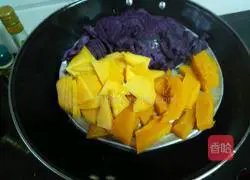 Illustration of how to make purple potato blossom steamed buns 1