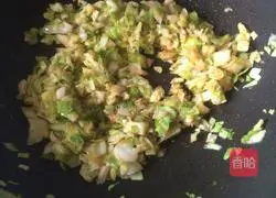 Illustration of how to make cabbage fried rice 6