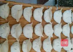 Illustration of how to make fennel dumplings 7