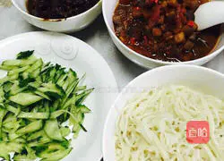 Illustration of how to make noodles with shiitake mushrooms and diced tomatoes 7