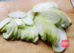 Illustration of how to make gourd egg pancake 2