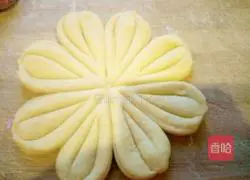 Illustration of how to make fancy steamed buns 12