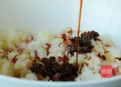 Illustration of how to make fried rice with mushroom sauce 6