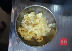 Illustration of how to make quince leaf cake 3