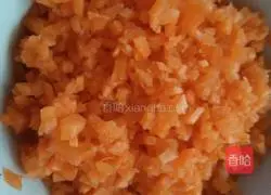 Illustration of how to make beef and carrot stuffed dumplings 2