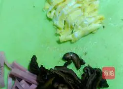 Illustration of three fresh fried noodles 4