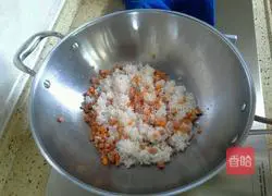 Illustration of how to make egg fried rice 2