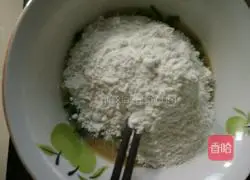 Illustration of how to make egg pancakes 3