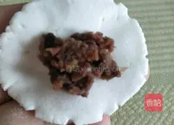Illustration of how to make cute little glutinous rice balls 2
