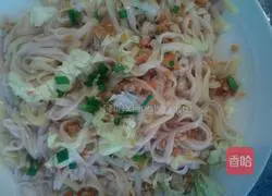 Illustration of how to make lean meat, shrimp, tomato and noodle sauce 12