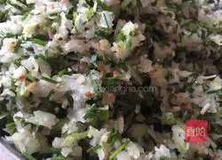 Illustration of how to make white radish dumplings 1