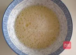 Illustration of how to make sausage and potato shredded burritos 3