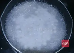 Illustration of how to cook glutinous rice balls with rice wine 3