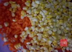 Illustration of how to make lean carrot and corn dumplings 2