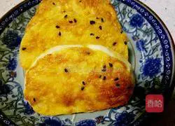 Illustration of how to make golden steamed bun slices (electric baking pan version) 10