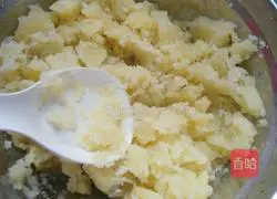 Illustration of how to make pan-fried salmon and hash browns 4