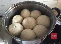 Illustration of how to make steamed buns with noodles 10
