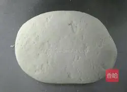 Illustration of how to make ham rolled steamed buns 1