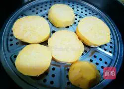 Illustration of how to make sweet potato and rose steamed buns 2